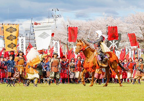 上杉まつりでは川中島合戦を再現